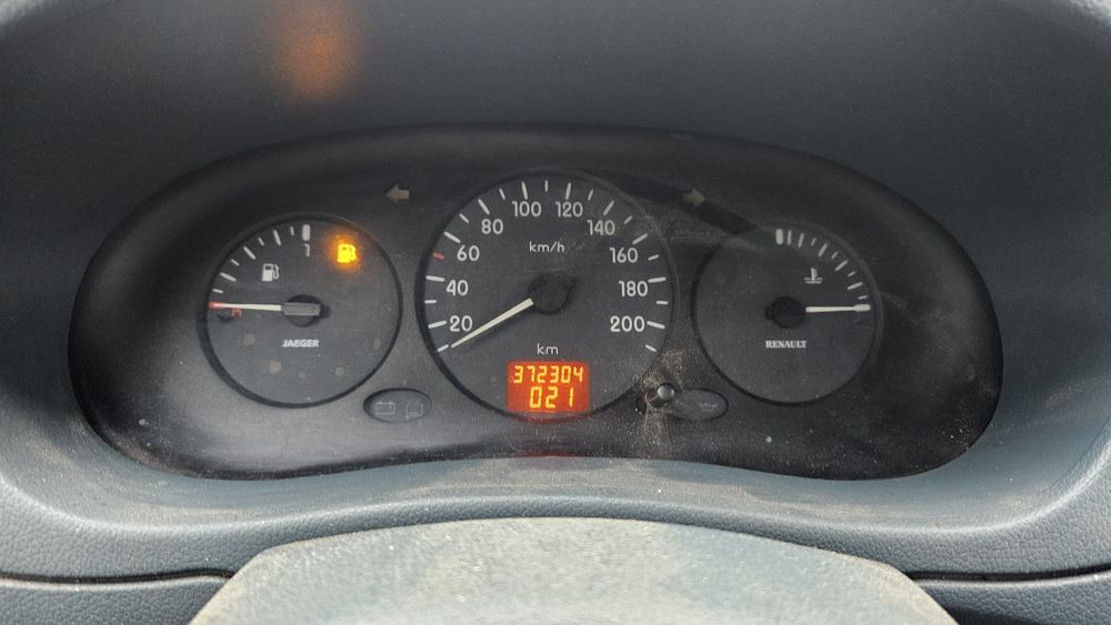 Renault Kangoo 1.9D  - Pronta a trabalhar