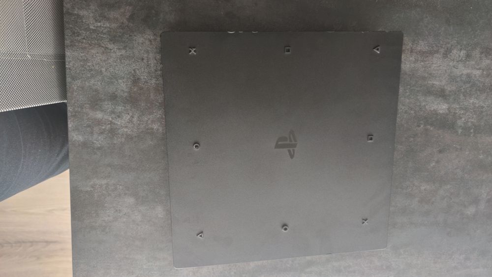Playstation 4 Pro 1TB de memória
