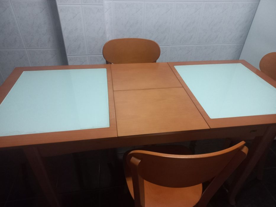 Mesa cozinha e cadeiras