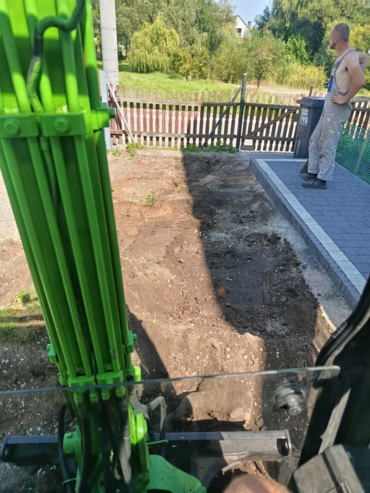 Piasek żwir pospółka ziemia kamienie beton minikoparka