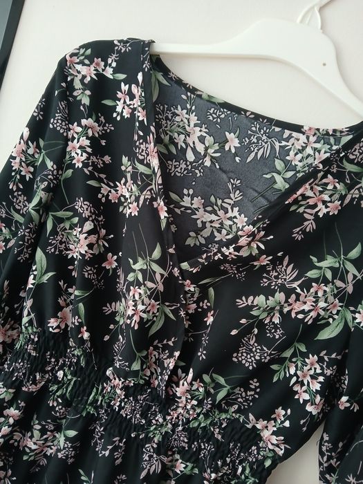 Sukienka midi w kwiaty