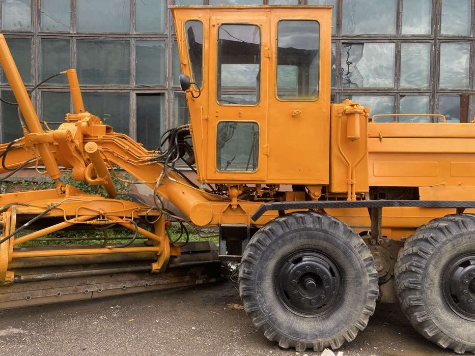 Автогрейдер ДЗ-122