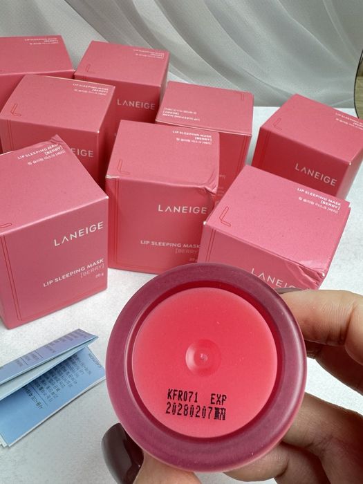 Маска бальзам для губ Laneige Berry