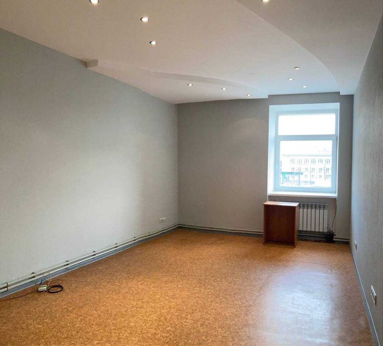 ЦЕНТР 21м2 Здам ОФІС без плати комунальних послуг