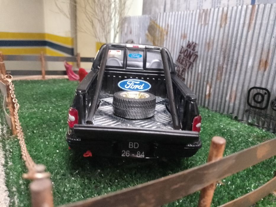 Miniatura Ford SVT f150