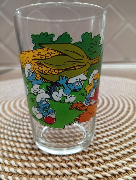 Smerfy szklanka kolekcjonerska z 1987 roku