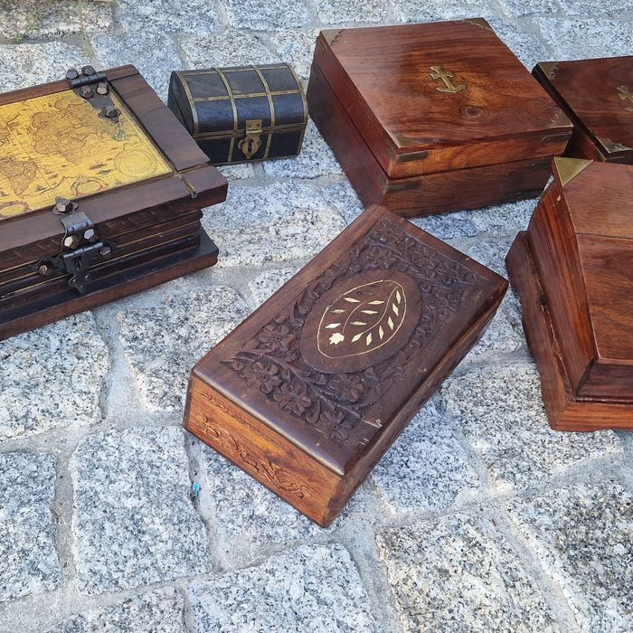 Guarda joias antigos restaurados madeiras exoticas.