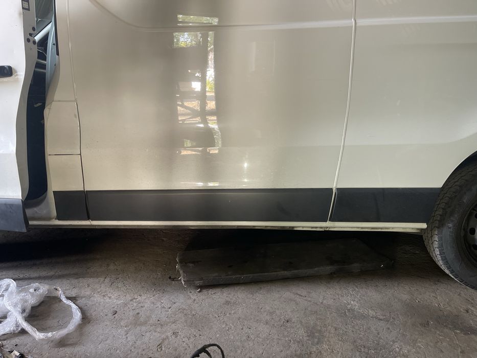 Молдинг Ліства Молдінги Renault Trafic 3 Opel Vivaro 2014-2024
