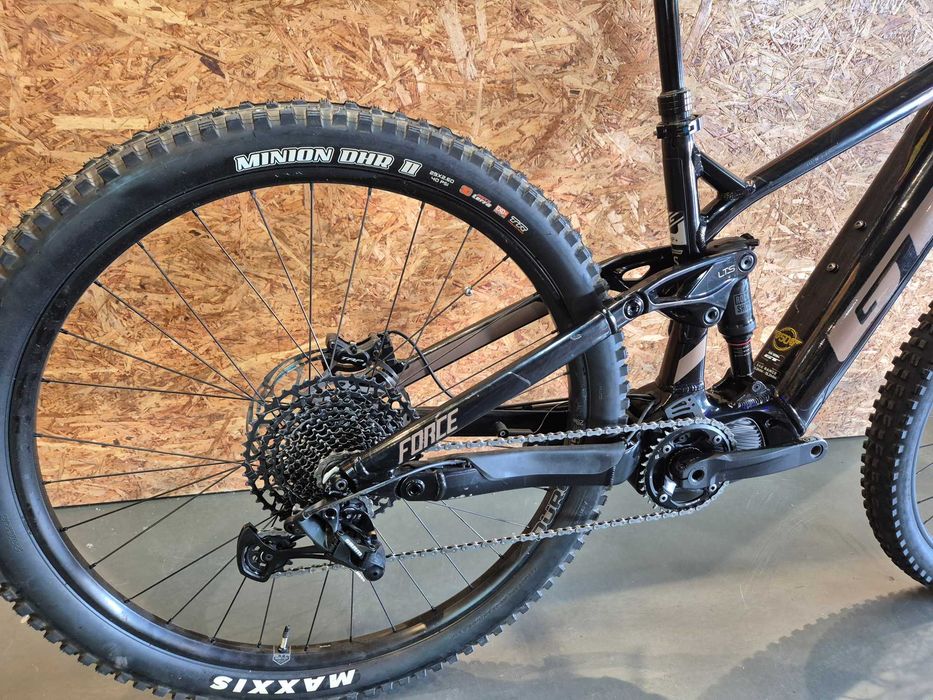 Bicicleta eléctrica e-bike GT e-Force