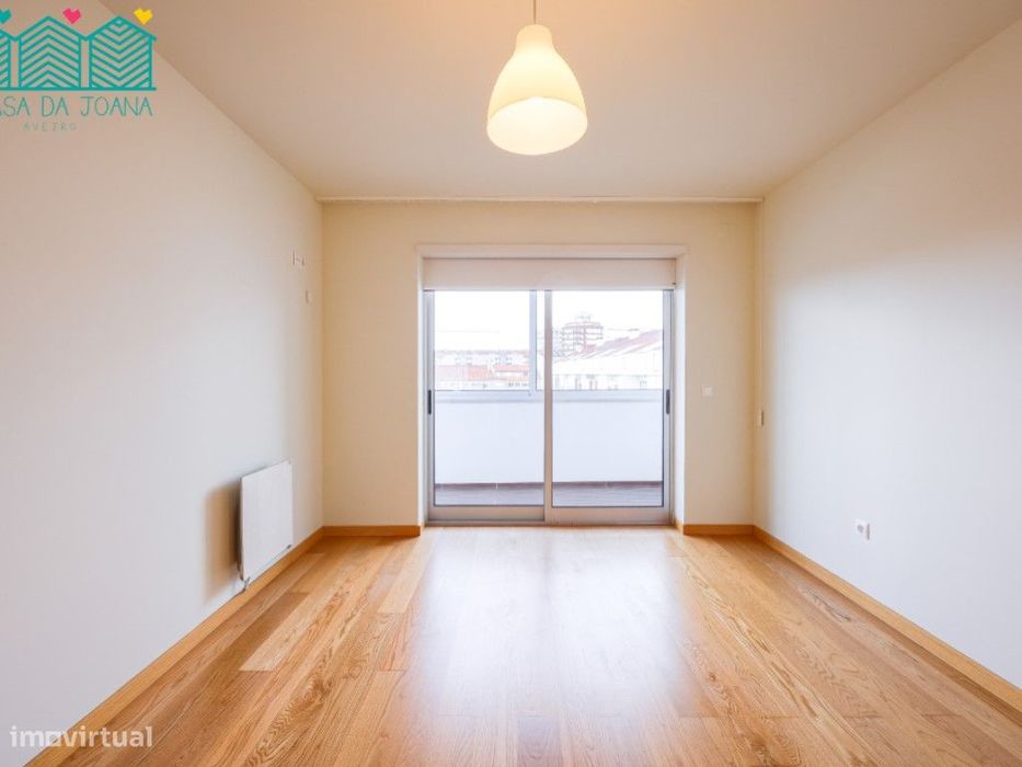 Apartamento T2 com Garagem Fechada em Aveiro