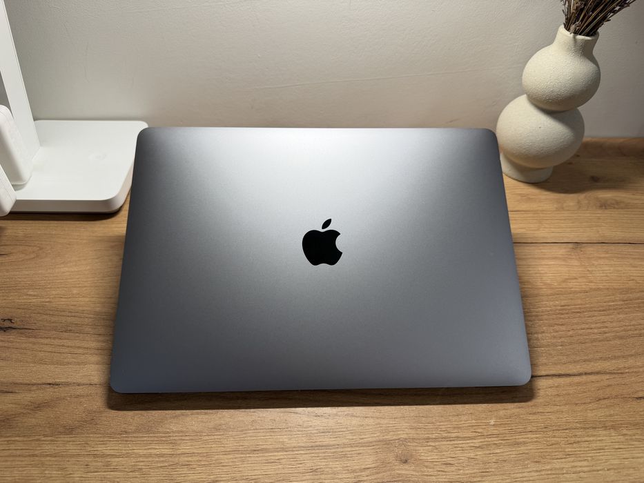 MacBook Pro 13 2020 M1 16Gb 256Gb SSD 85%