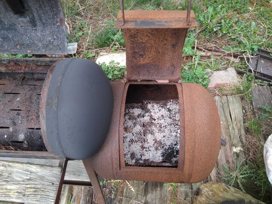 Grill i wędzarnia własnej roboty