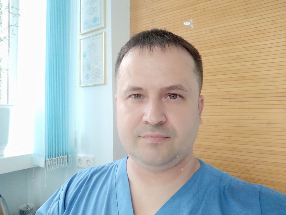 Мануальний терапевт, реабілітолог, масажист.