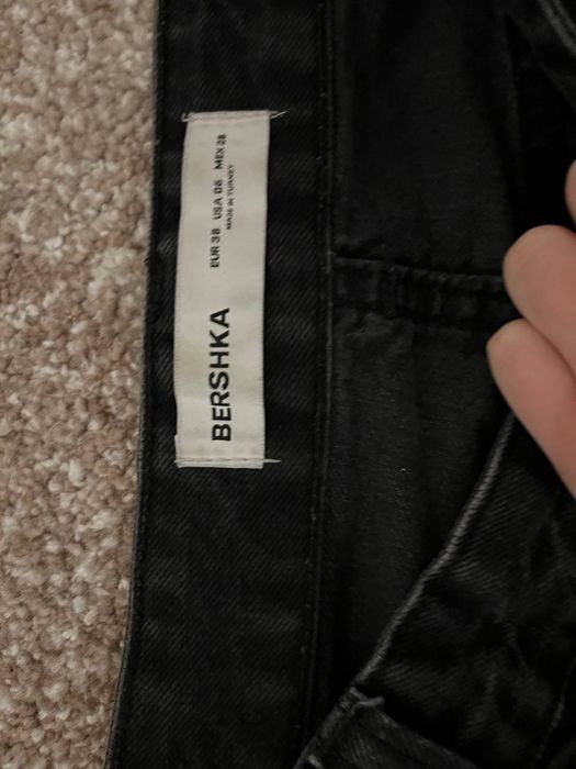 Графітові джинси Bershka, стан нових (розмір 38)