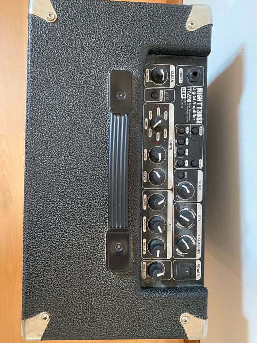 Nux Wzmacniacz do gitary elektrycznej