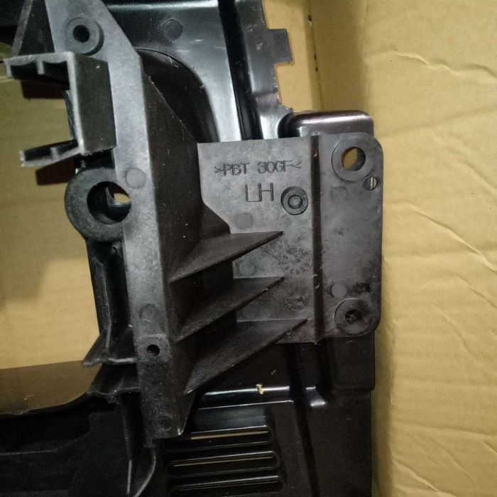 Облицовка фары Volvo FH12, производства Турция