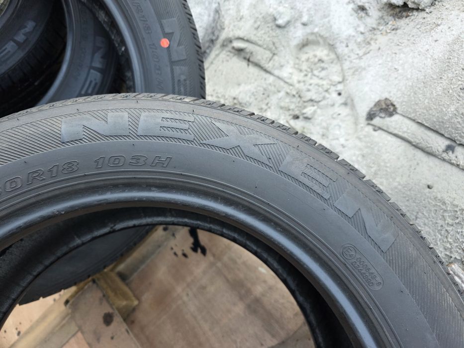Шини Nexen 235/60r18 з запасок  стан нові !
