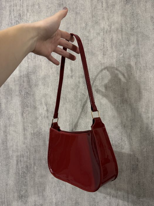 Червона лакова сумка нова