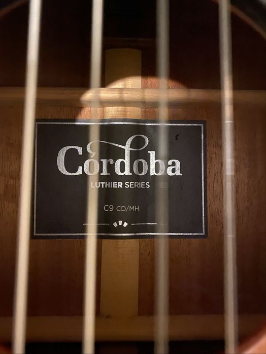 Cort Yourktown 2006 e Cordoba c9 cd/mh