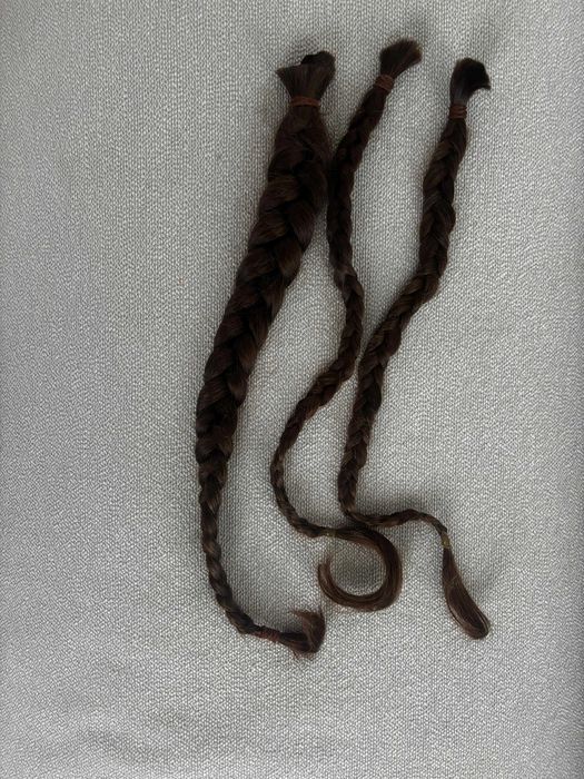 Naturalne włosy dziewicze – 50 cm / 110 g – ciemny blond