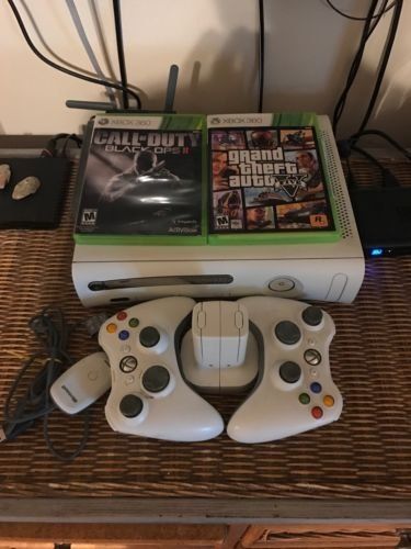 Продам приставку xbox 360