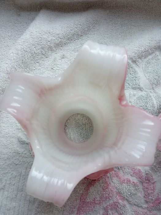 Два плафона на люстру или светильник.