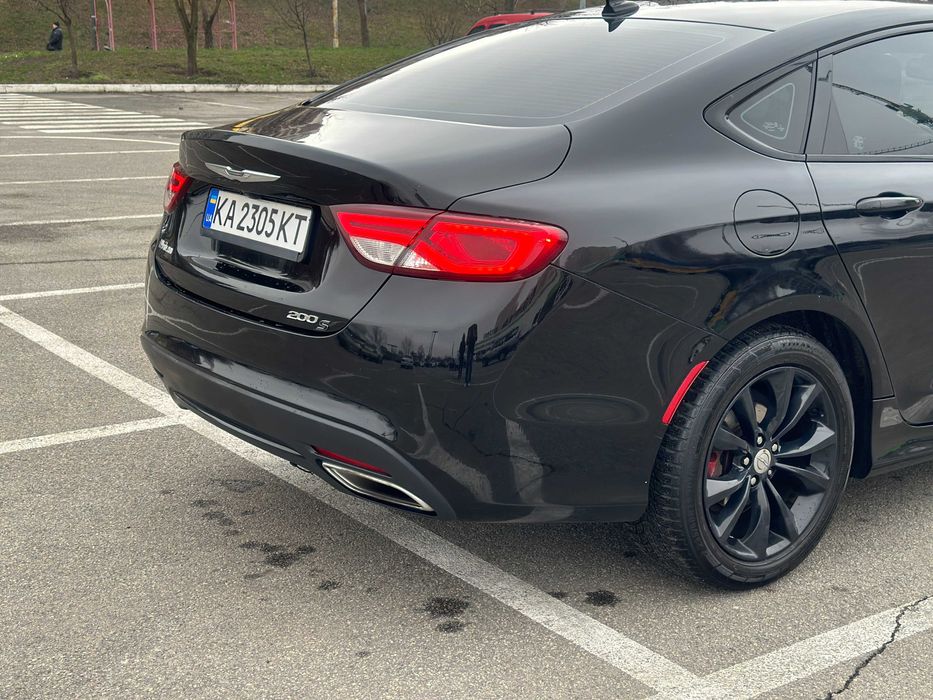 Chrysler 200S 3.6 2015 газ/бенз
