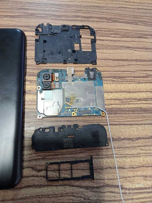 На разборку Samsung A01 SM-015