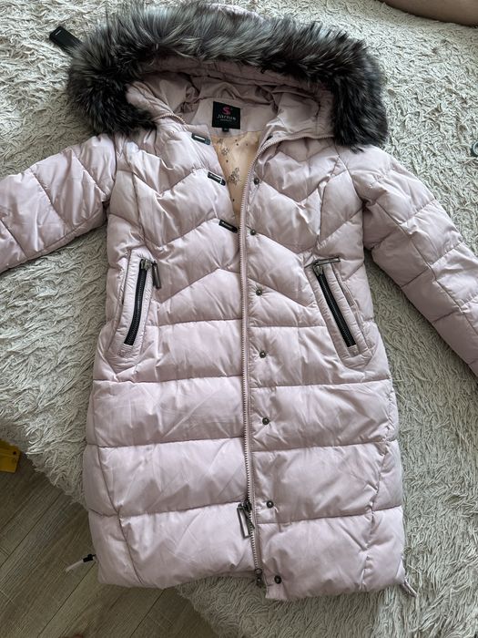 Зимовий пуховик S з натуральним хутром рожевий