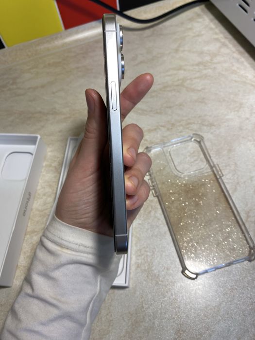 iPhone 15 Pro Max White Titanium