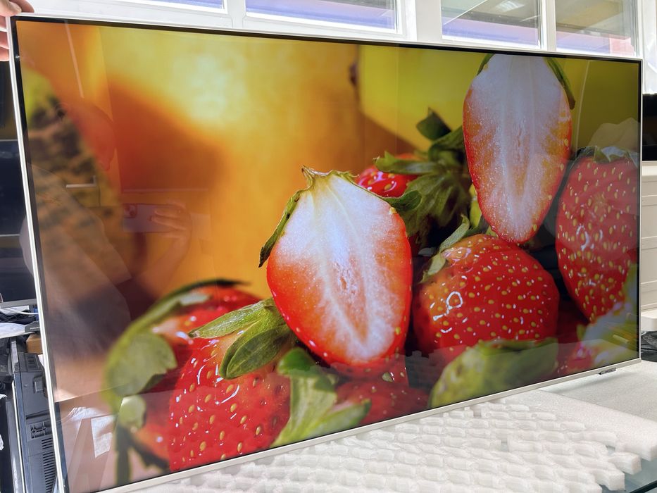 Білий ультратонкий 4K Телевізор 50” Samsung UE50BU8510UXUA Smart TV, WiFi.