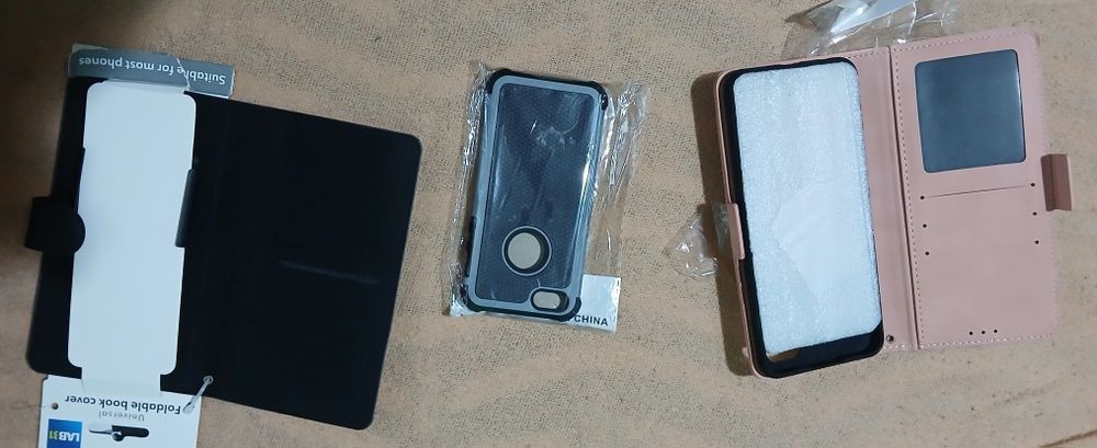 Futerały na telefon nowe