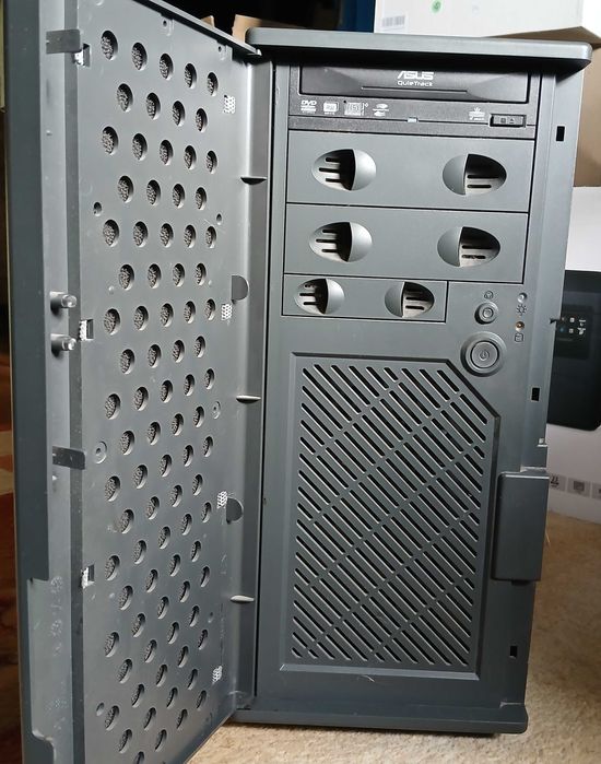 Продам старенький сервер DX58SO/Core i7-940 2,93ГГц/4ГБ DDR3 без HDD