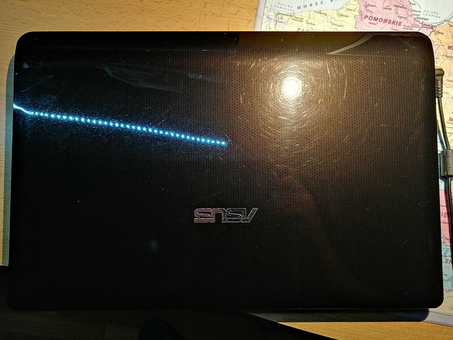 Asus 17,3, 4 rdzeniowy AMD, SSD Nowy, X72DY Laptop