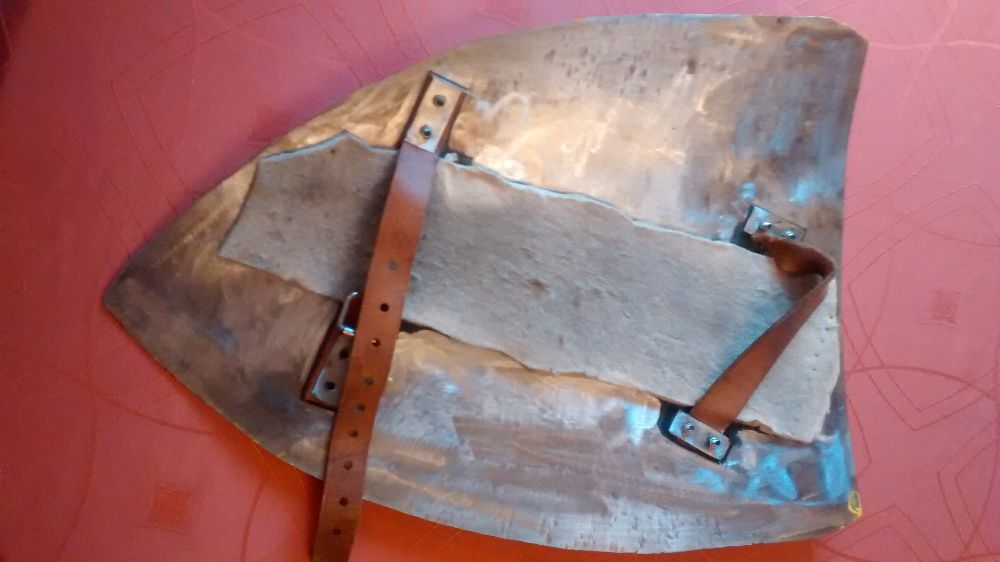 tarcza rycerska z orłem śląskim