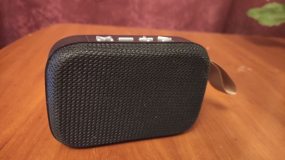 Колонка беспроводная портативная Bluetooth, FM приемник
