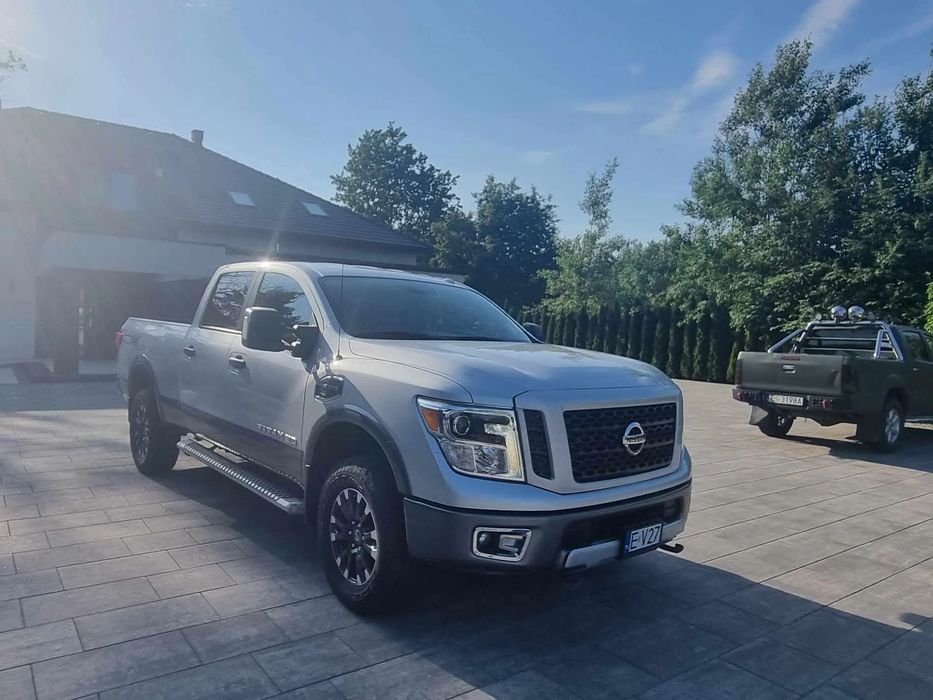 Nissan Titan