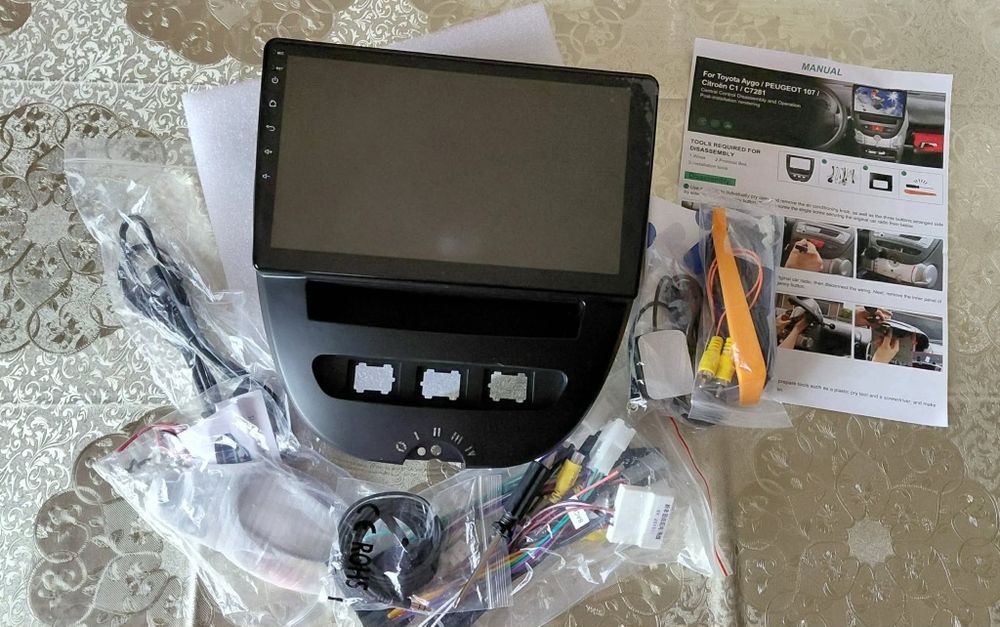 Штатна Android-магнітола для автомобілів Toyota Aygo, Peugeot 107 та Citroen C1 (2005–2014 років випуску). Ц