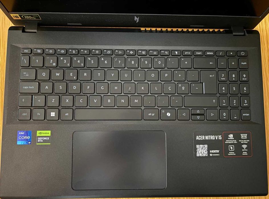 Portátil Gaming ACER Nitro V15- Intel Core i9- RAM: 32 GB - 1 TB SSD - NVIDIA GeForce RTX 5050