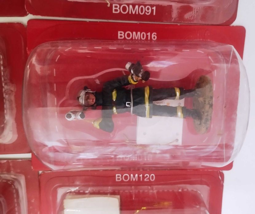 Figuras Bombeiros em chumbo, bonecos escala 1:32