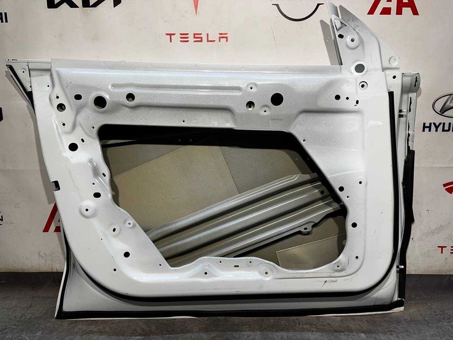 Двері передні ліві Tesla Y 1493537-00-D 2020-2024