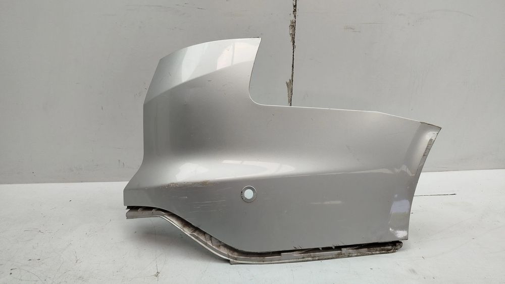 Canto Para Choques Tras Direito FORD Focus III Carrinha
