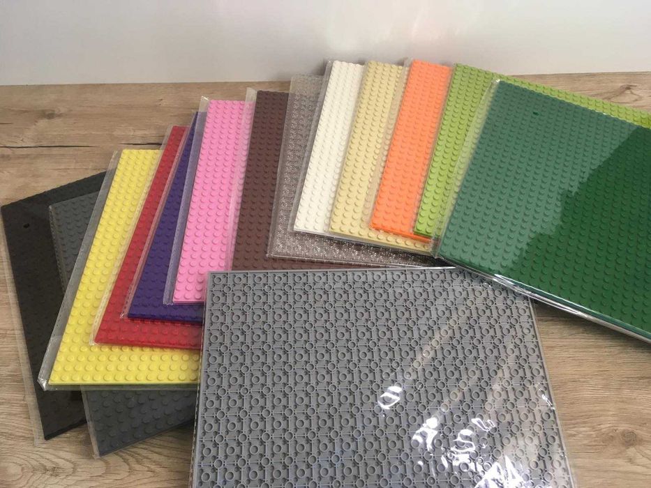 Базова пластина для ЛЕГО, Двостороння 25х25 см (32х32 крапки)