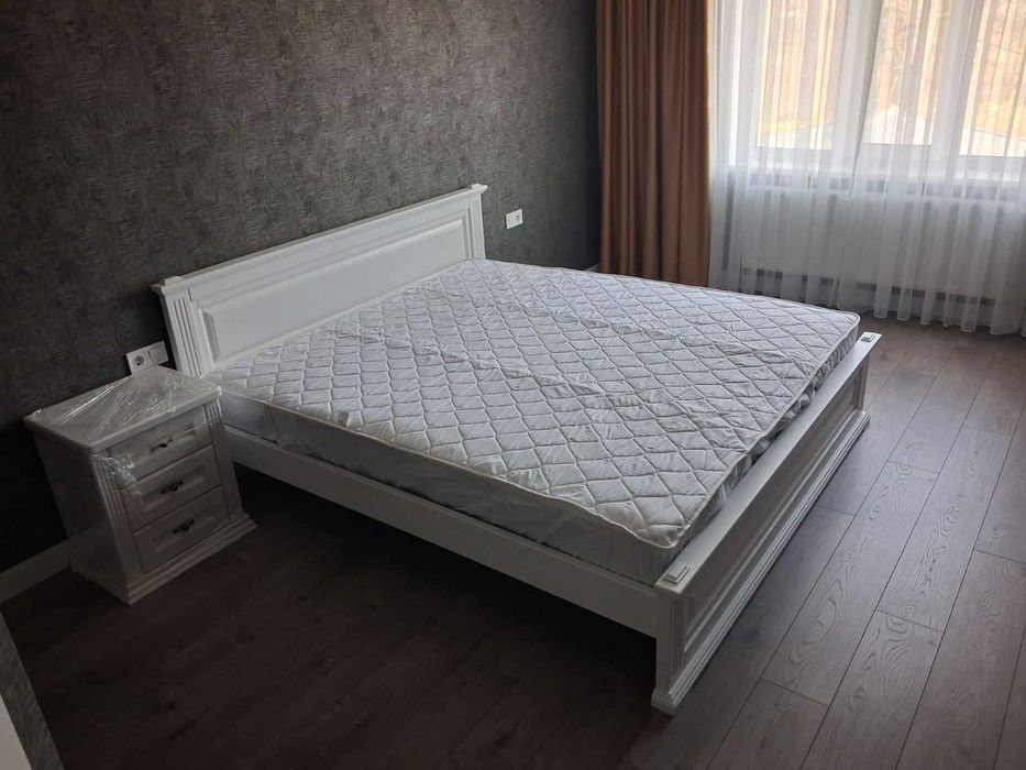 Дерев'яне ліжко Айрін (160*200) з масиву вільхи, від виробника.