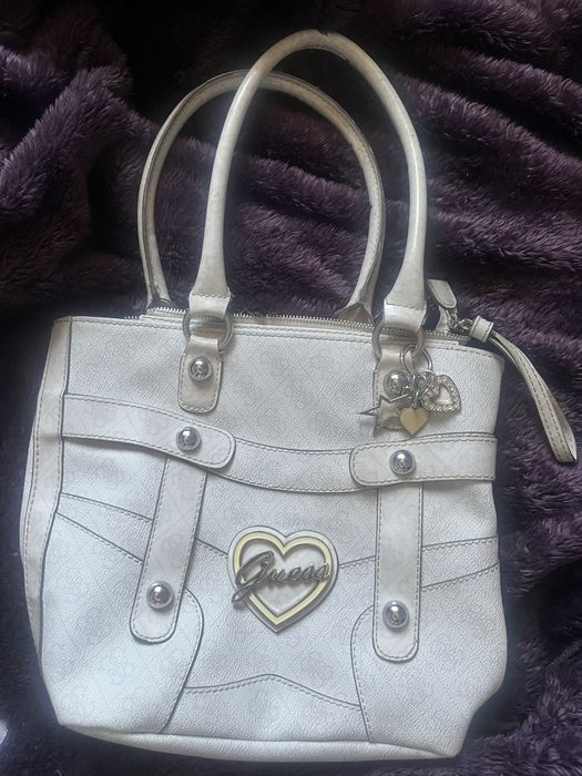 сумочка guess vintage з сердечком coquette