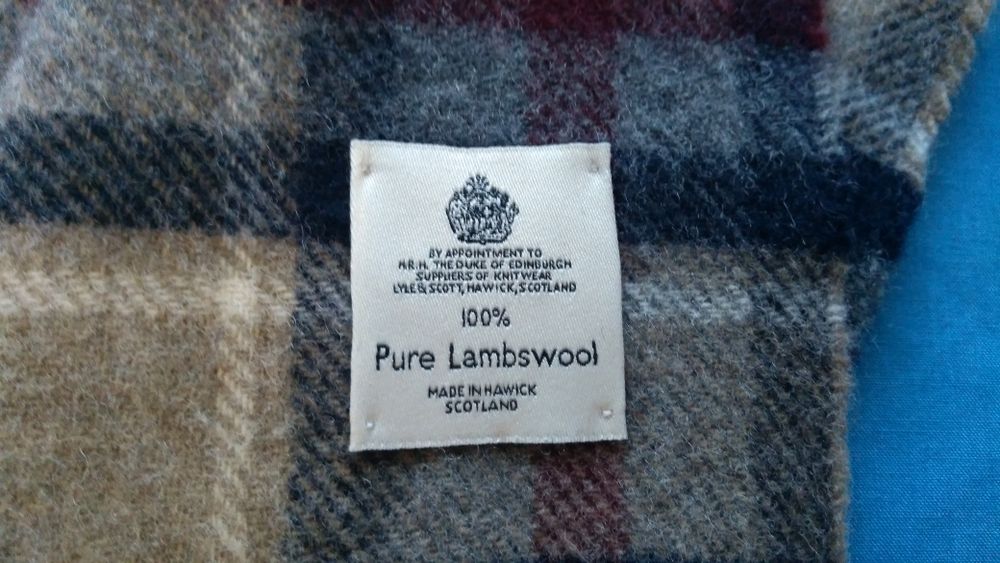 Картатий вовняний шарф MADE IN HAWICK SCOTLAND
Pure Lambswool