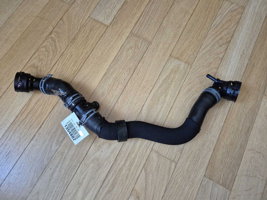 Патрубок охлаждения верхний VW Passat B8 16-19 2.0T VAG 5C0122101AM