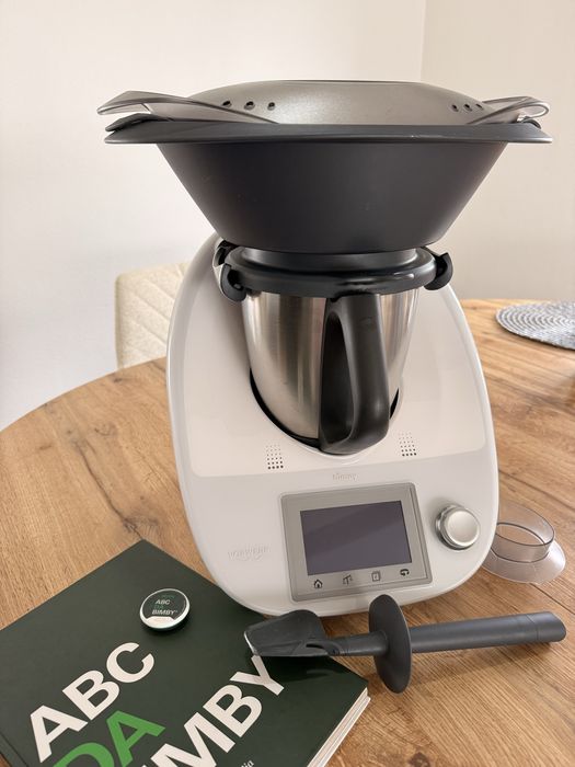 Vendo Bimby TM5 impecável com acessorios incluidos + 3 itens oferta