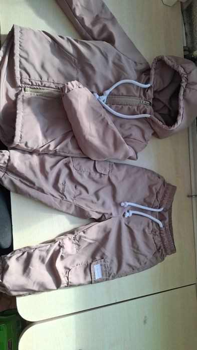 Дитячий демі костюм 92 розмір