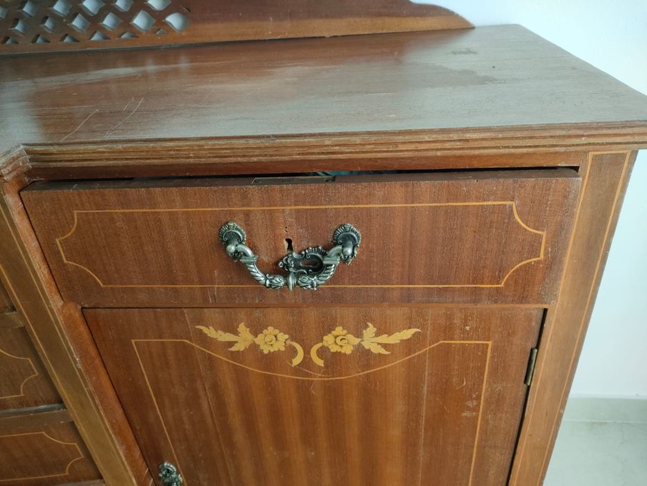 Aparador estilo inglês